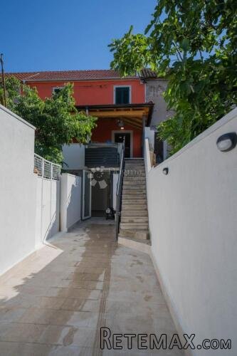 CENTAR ŠIBENIKA, KUĆA + PP - 2