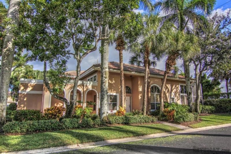 5090 Windsor Parke Dr, Boca Raton, FL -..