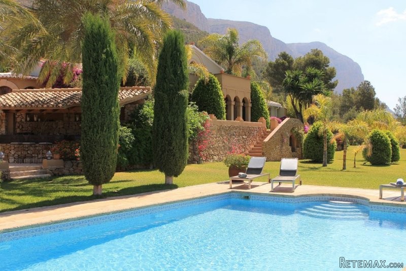 5 Bedroom finca in Javea - 2