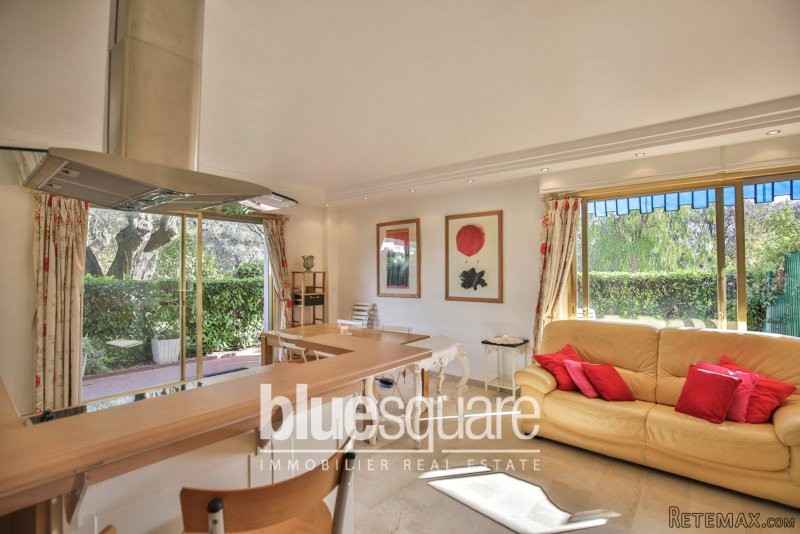 Garden apartment Juan Les Pins for sale