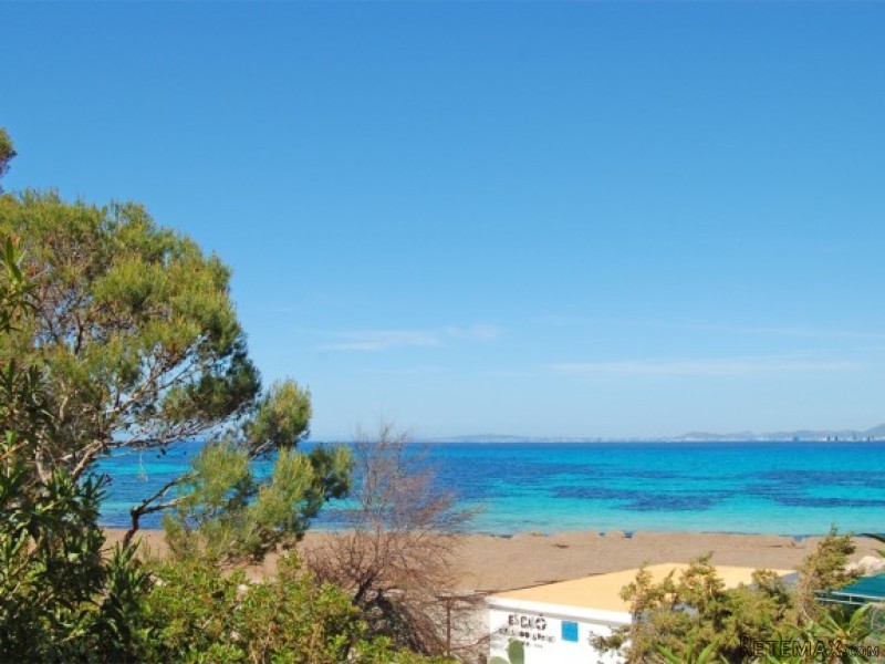 Apartment On First Sea Line