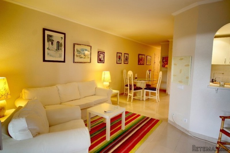 Apartment with a communal pool in Nova.. - 2