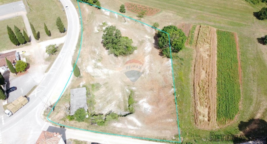 ISTRA, ŽMINJ - Građevinsko zemljište 3640 m2 sa objektom 57 - 2