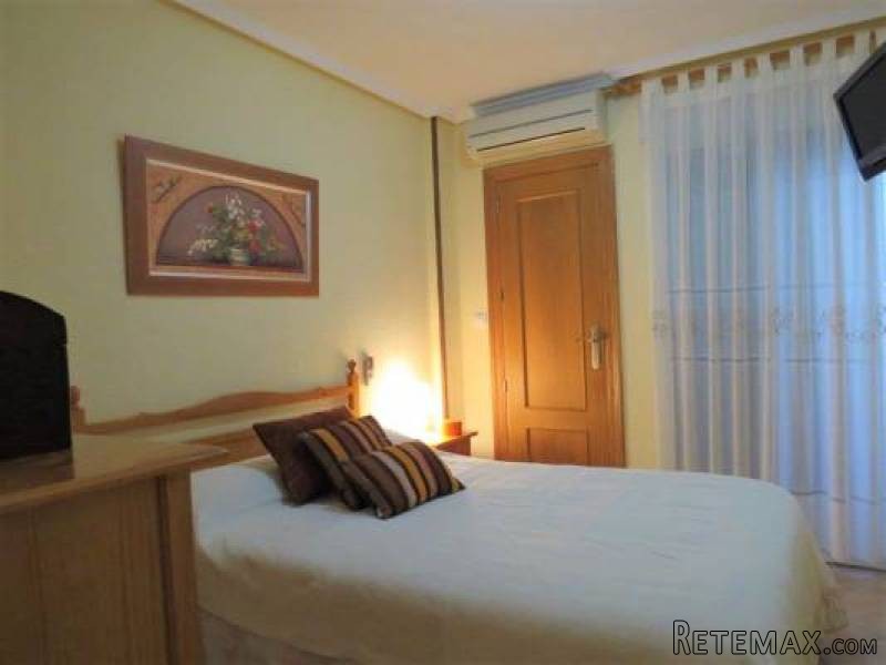 2 Bedroom 1 Bathroom Apartment In.. - 2