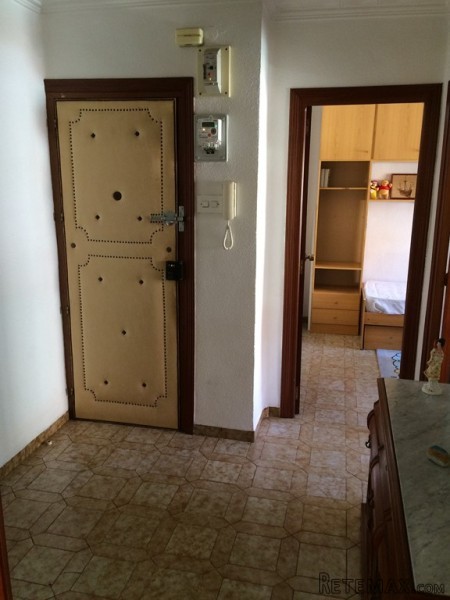 3 bedroom, 1 bathroom Apartment, (build..
