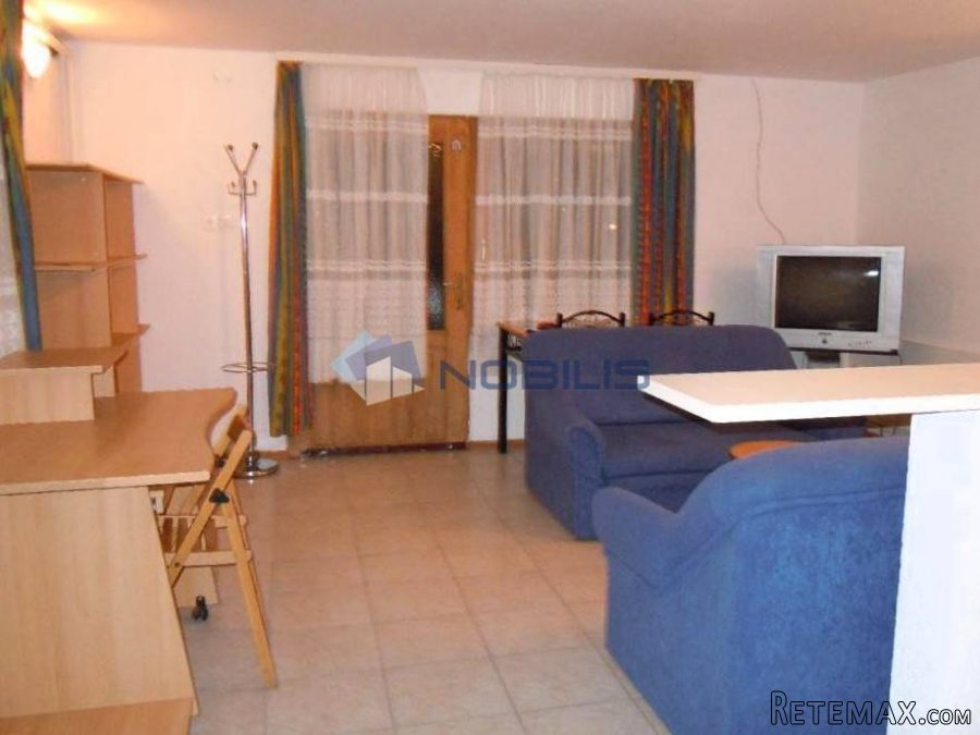 Zagreb (Gajnice) kuća sa 3 stana 256 m2 - 5