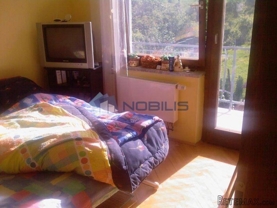 Zagreb (Gajnice) kuća sa 3 stana 256 m2 - 7