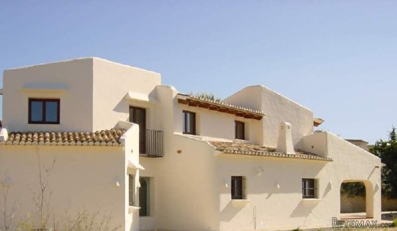 3 Bedrooms - Villa - For Sale