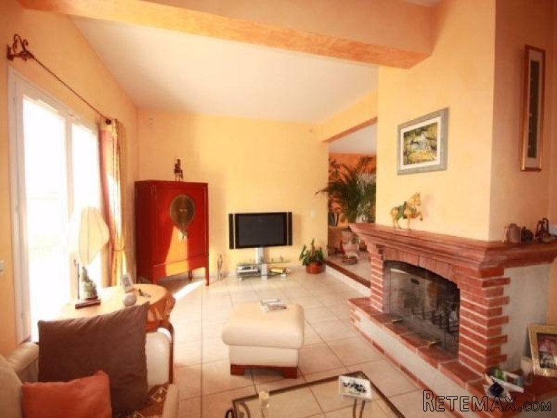 Superb Mediterranean Style Villa With.. - 2