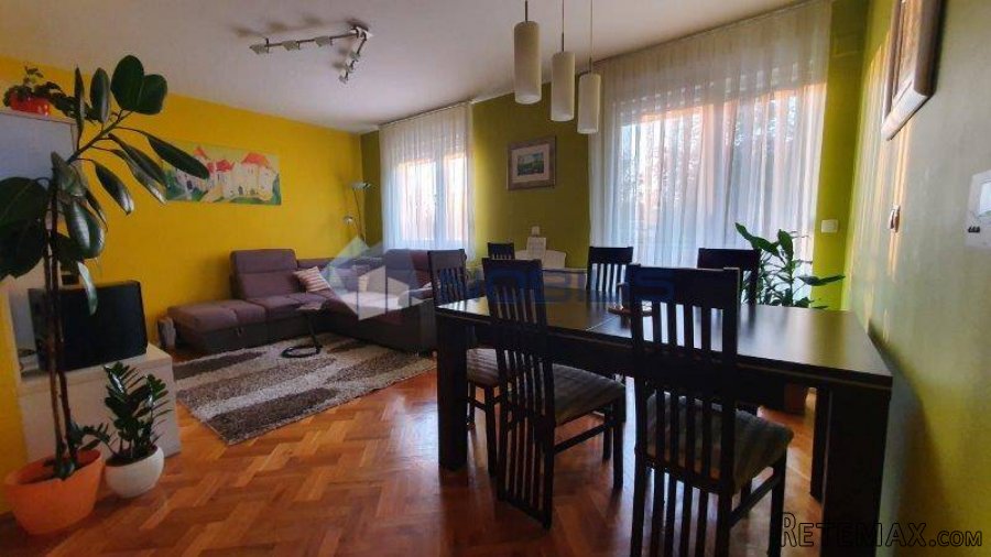 Varaždin, Banfica, VPZ, 50m2, loggia, mirno naselje i uz.. - 2