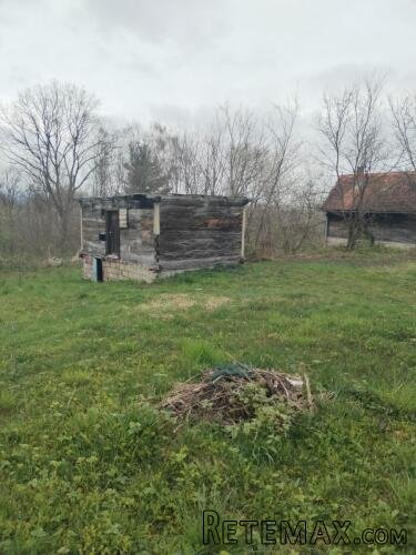 Zemljište s kućom na prodaju