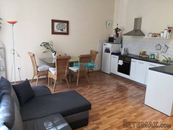 STAN 82m2 - CENTAR CRIKVENICE - 4