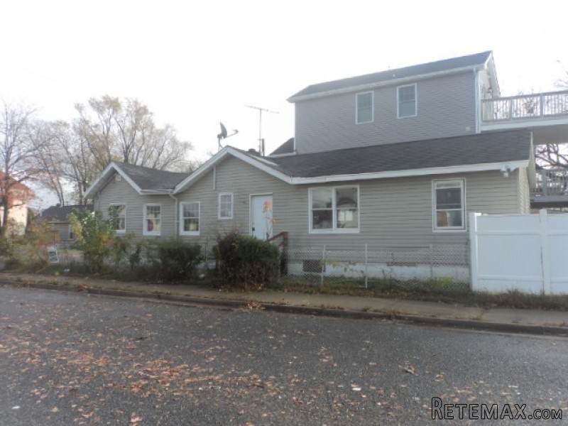 29 Myrtle Ave Keansburg, NJ, 07734..