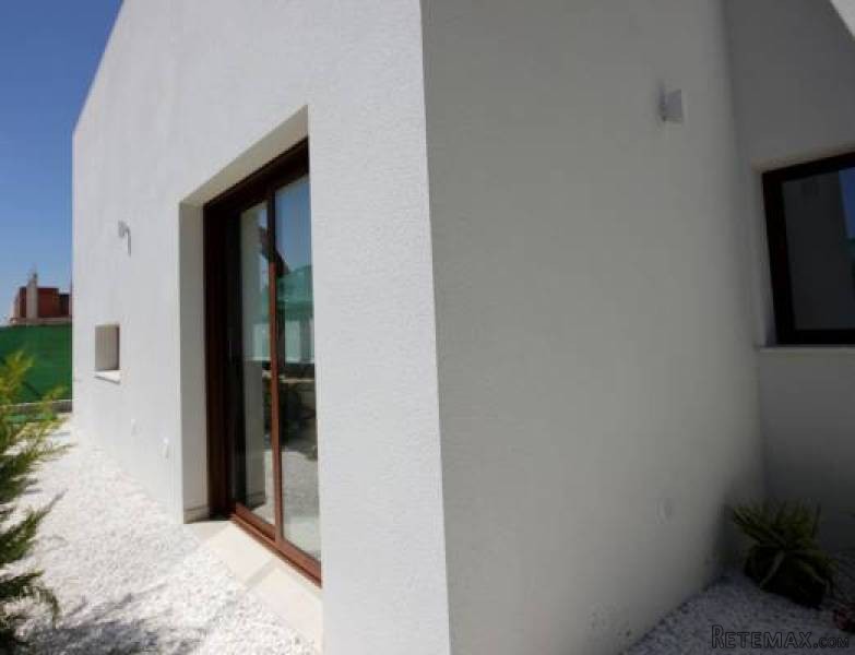 3 Bedroom 2 Bathroom Villa In.. - 2