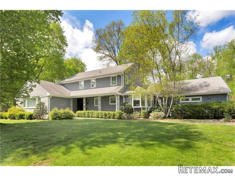 4 bedroom House For Sale: 6 DOGWOOD..
