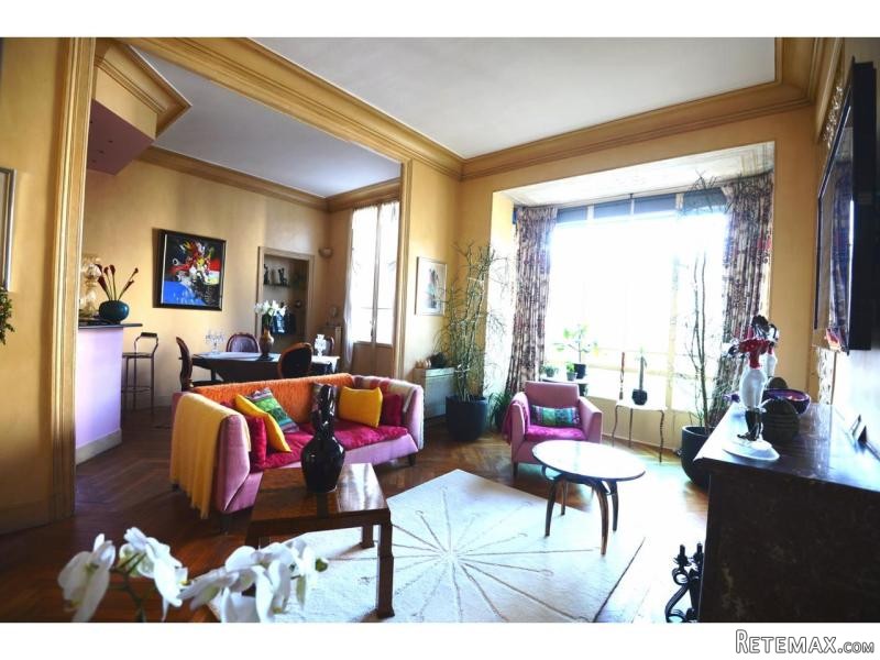Grand 2 Bed Apartment With Balcony In..