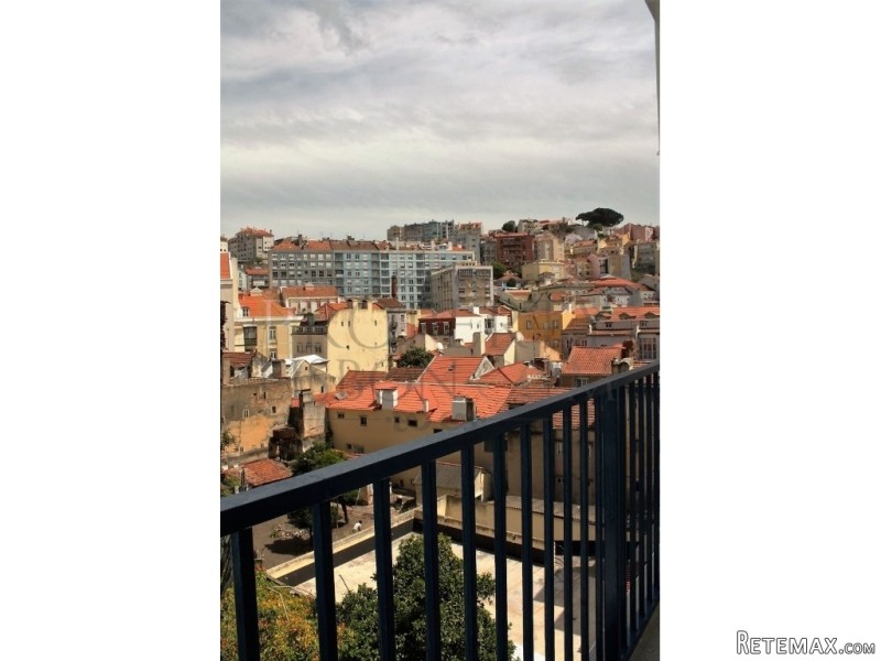 T2 Lisbon Apartment for Sale in Arroios.. - 2