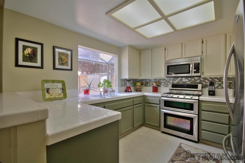 3 bedroom House For Sale: 230 Ignacio.. - 2