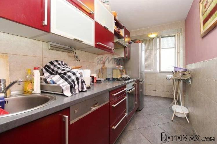 ISTRA, PULA, ŠIRI CENTAR, renoviran 2SS stan blizu tržnice - 2