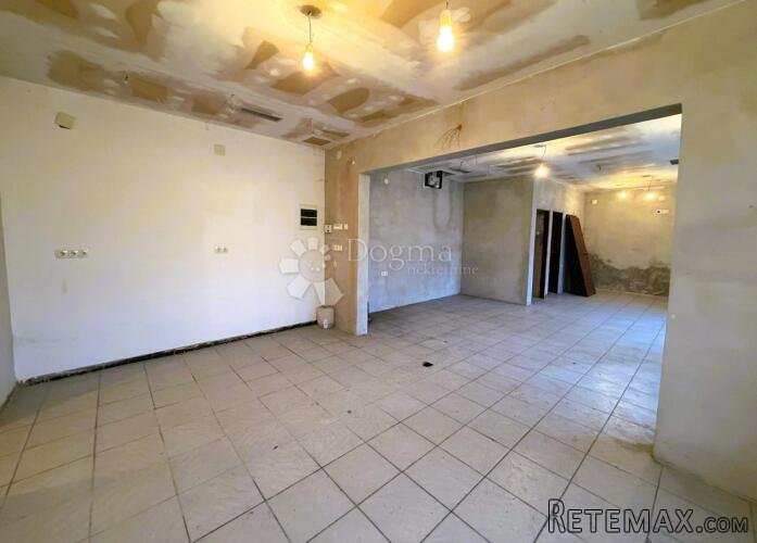 Prostor po vašoj mjeri - idealno za ured, salon ili manji fi