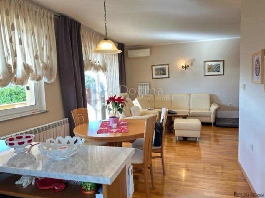 ODLIČNA KUĆA KOSTRENA U BLIZINI MORA - 7