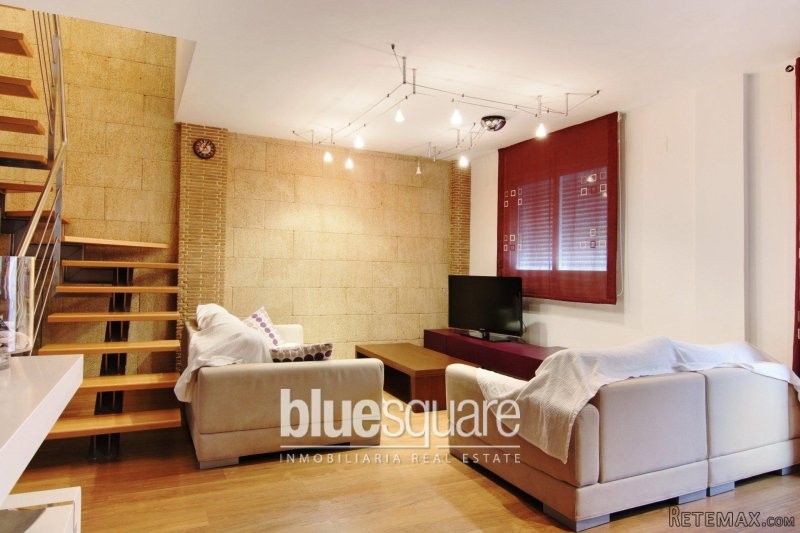 Apartment and commercial premises in..
