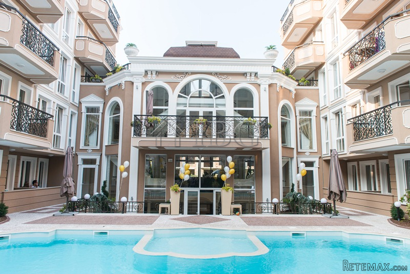 Furnished One-bedroom apartment in Dawn..