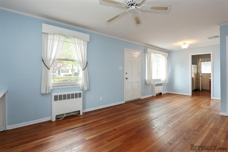3 bedroom House For Sale: 18 E Osage.. - 2
