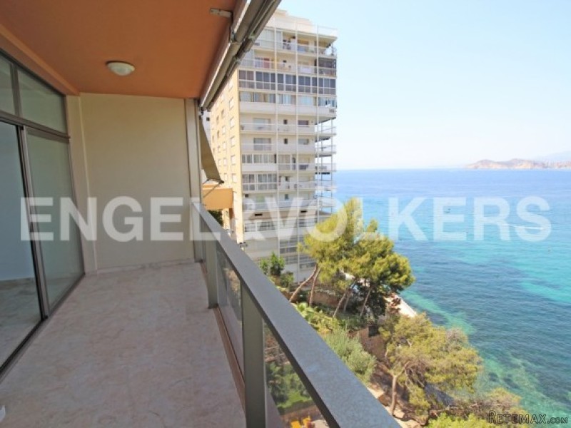 First Line Apartment With Views To.. - 2