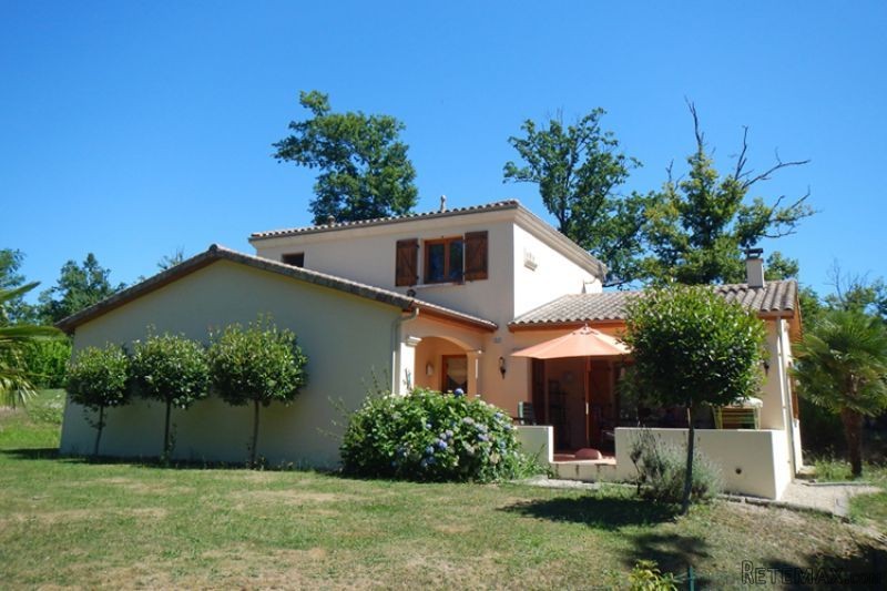 Four-bedroom Villa On A Peaceful Plot