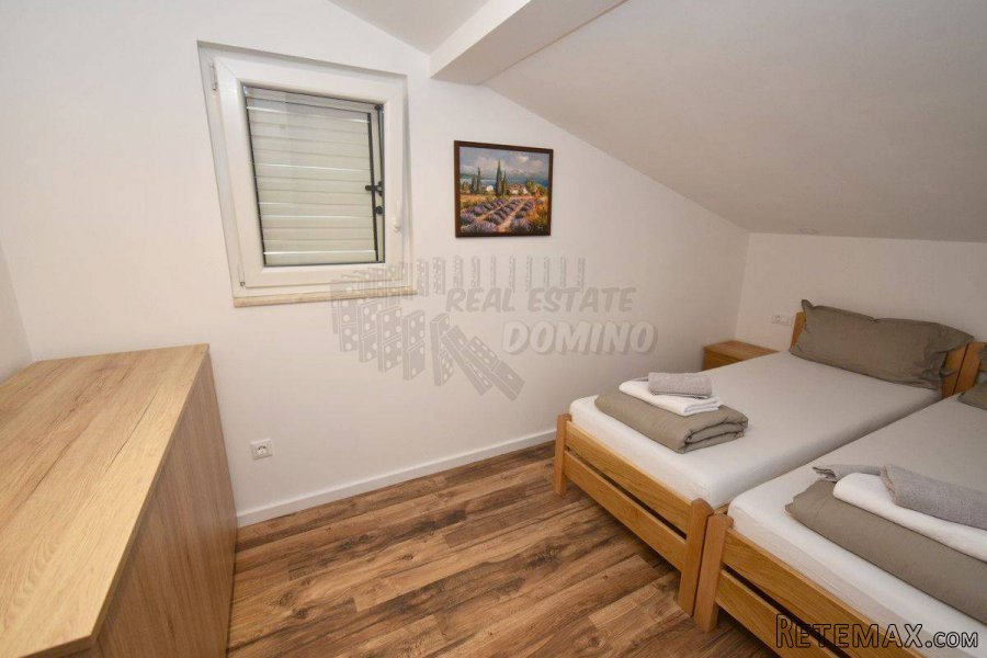 Lijepi apartman sa pogledom na more i bazenom! - 12
