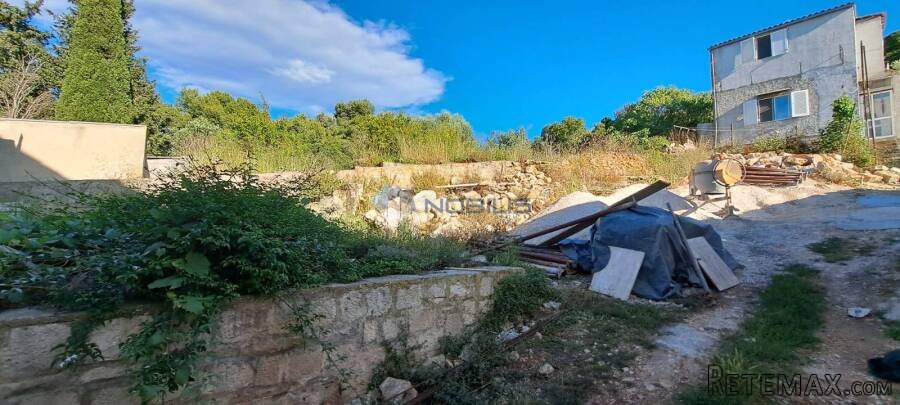 Vis - Centar, kamena kuća 228 m2 s okućnicom 200 m2 - 4