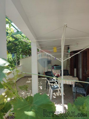 Baška -kuća sa četiri stana, pogled, terase - 6