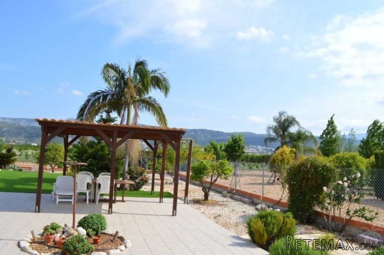 Country Finca beautifully restored on a flat south facing.. - 7