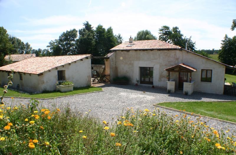Renovated House In An Edge-Of-Village..