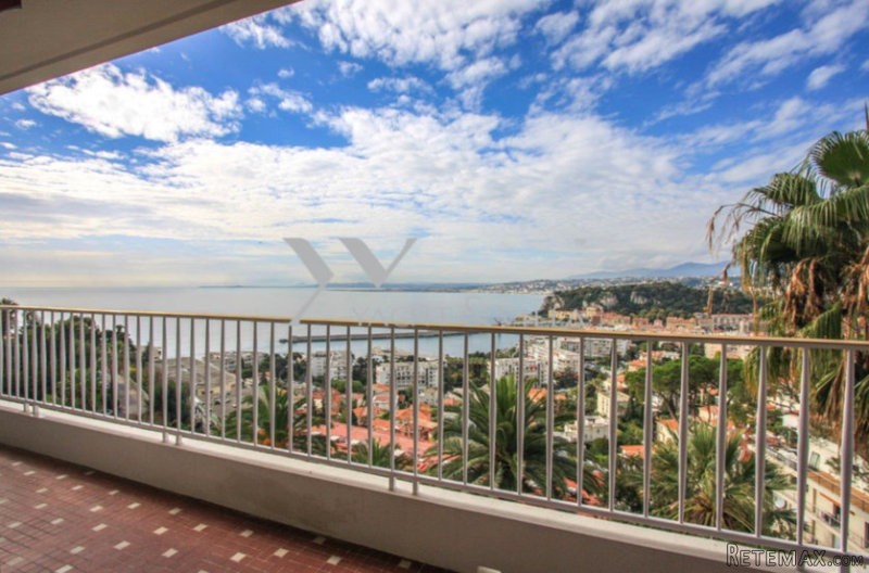 Apartment for sale with a sea view and..