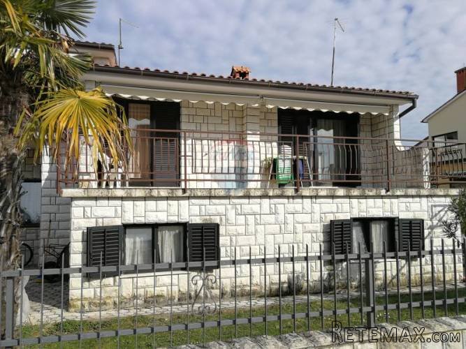 Umag, stan u kući na lijepoj lokaciji, 56 m2