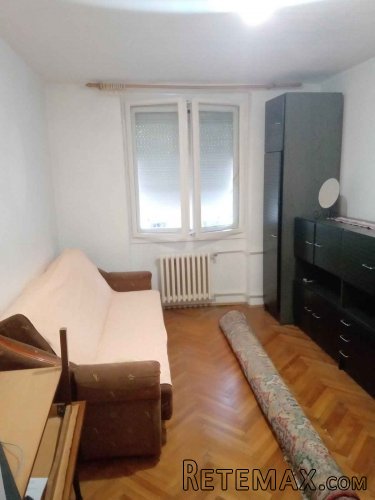 Izdajem dvosoban stan u Novom Sadu - 2