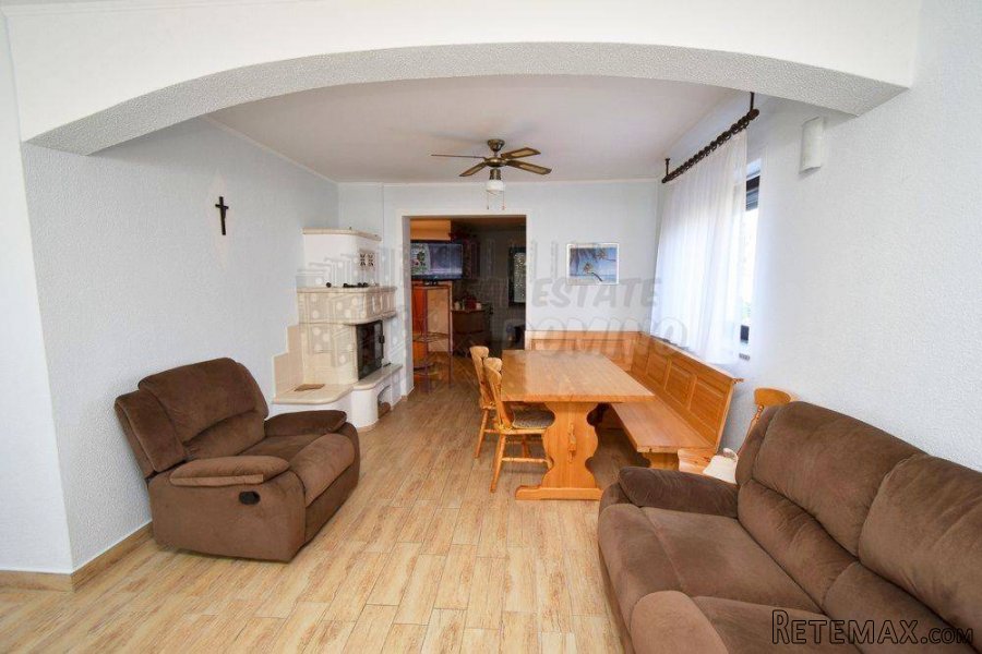 Prekrasna renovirana kuća s dva stana u okolici grada Krka! - 4