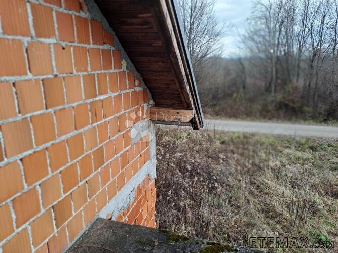 Skoro pa dovršeno a kraj Toplica je