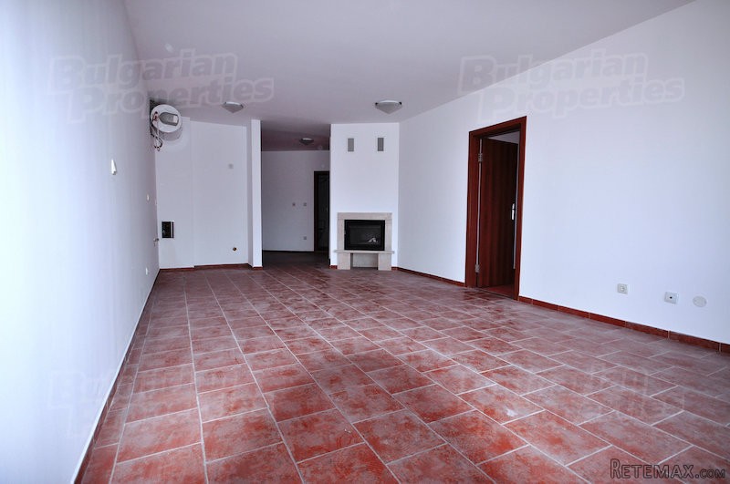 Large Apartment With Stunning Mountain..