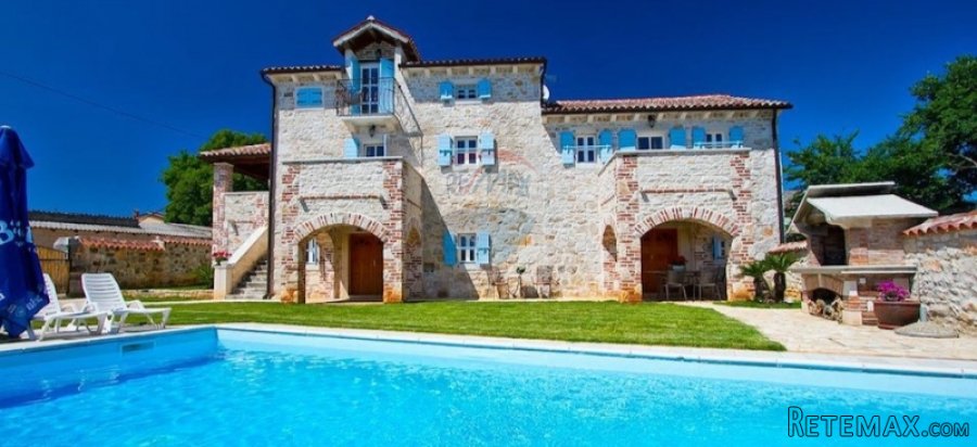 PREKRASNA POSEBNA ISTARSKA VILA U INTIMNOM OKRUŽENJU - 2