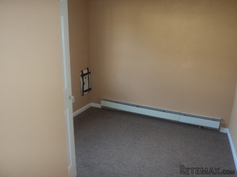 29 Myrtle Ave Keansburg, NJ, 07734.. - 2