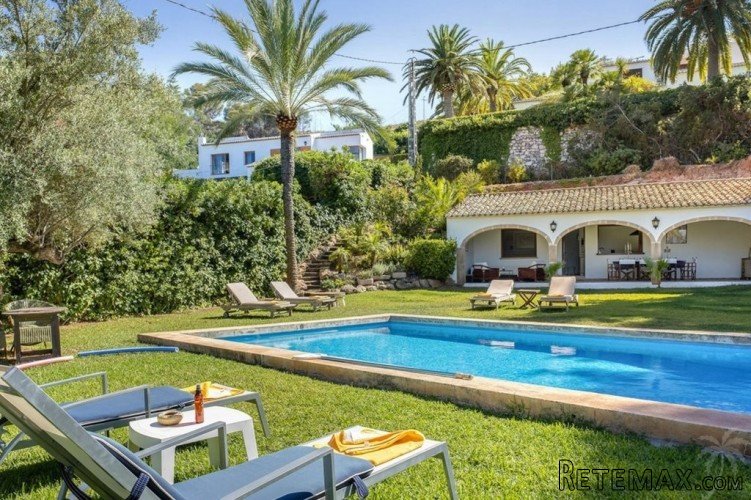 Magnificent traditional style villa on one floor with views.. - 2