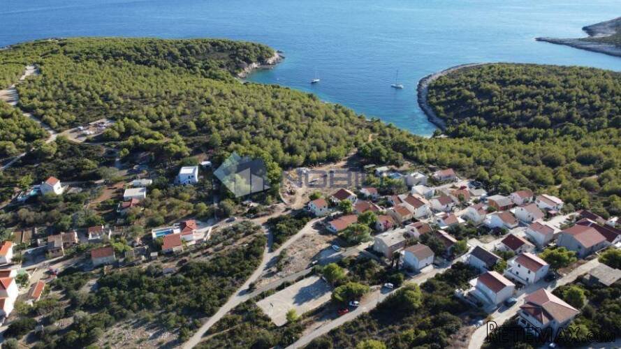 Vis, Rukavac, zemljište 1138m2 sa građevinskom za vilu s b.. - 2
