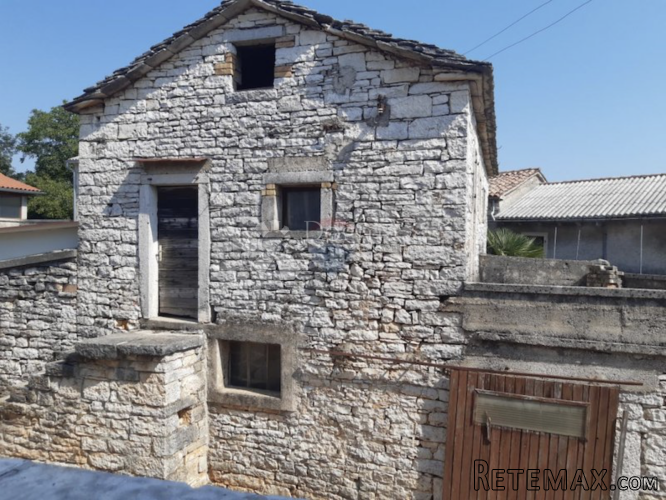 Kamena kuća za renovaciju u Pilatima - 3