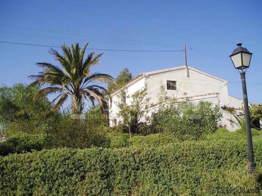 NEW LISTING TO VOSS HOMES - A large, renovated (but needs.. - 3