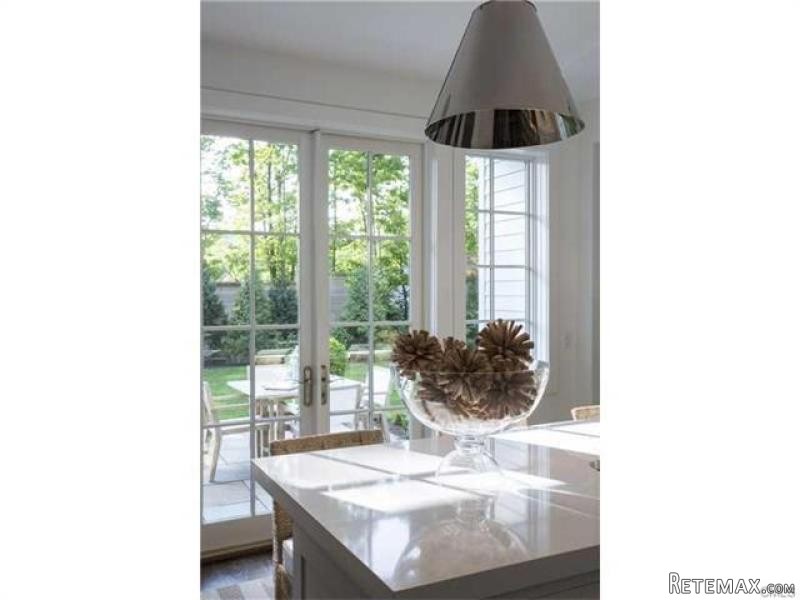 3 bedroom House For Sale: 73 KENSETT.. - 2