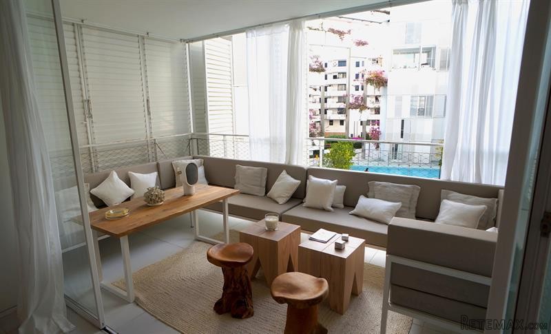2 bedroom Apartment For Sale: Marina..