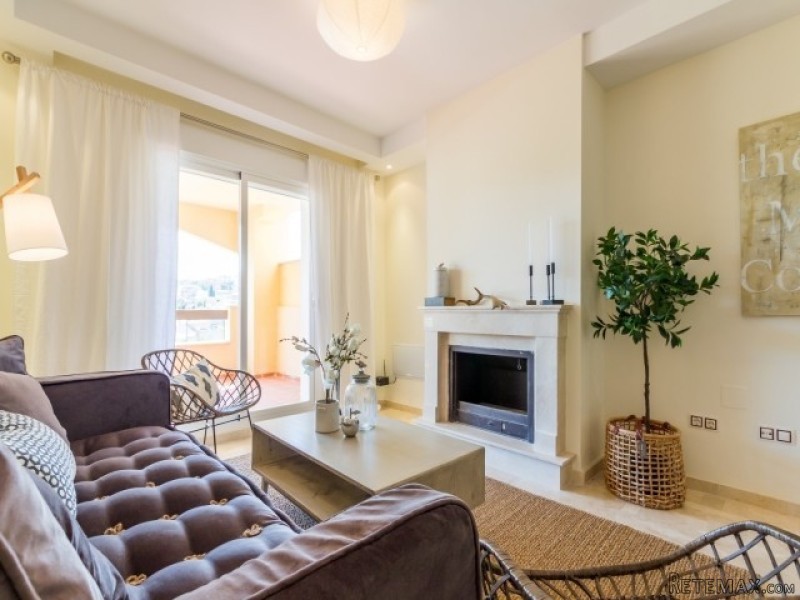 2 Bedroom Middle Floor Apartment - 2
